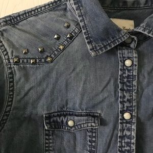 American Eagle Studded Chambray